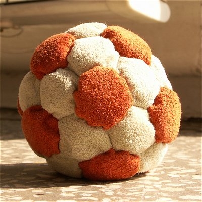 http://www.footbag.org/media/888/0013.jpg